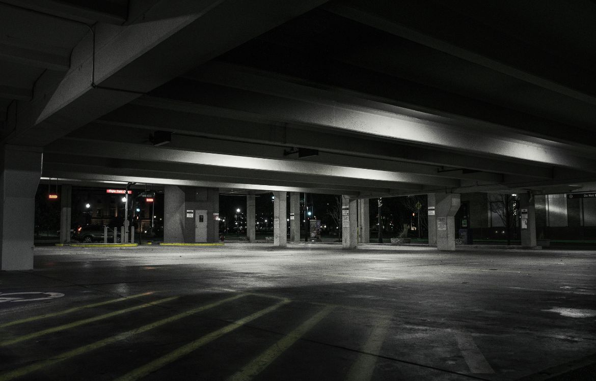 Assurer la Durabilité : L'Entretien Exemplaire des Routes et Parkings par Macadam