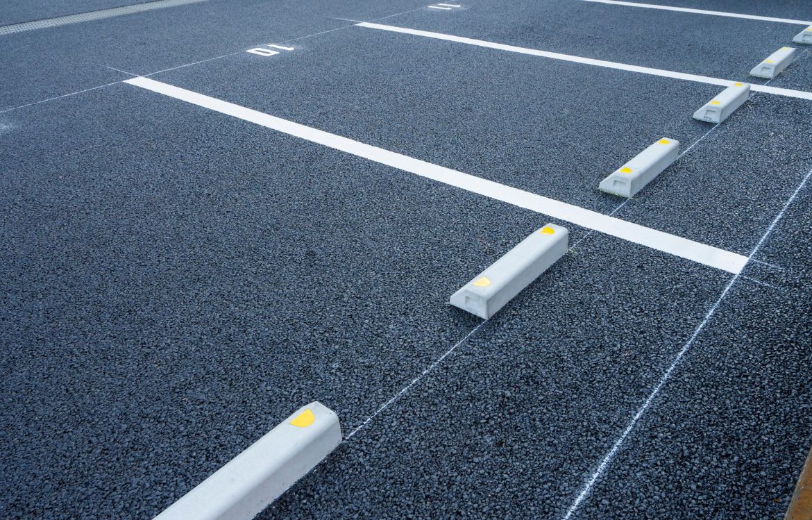 Comment choisir le bon enrobé pour une route ou un parking