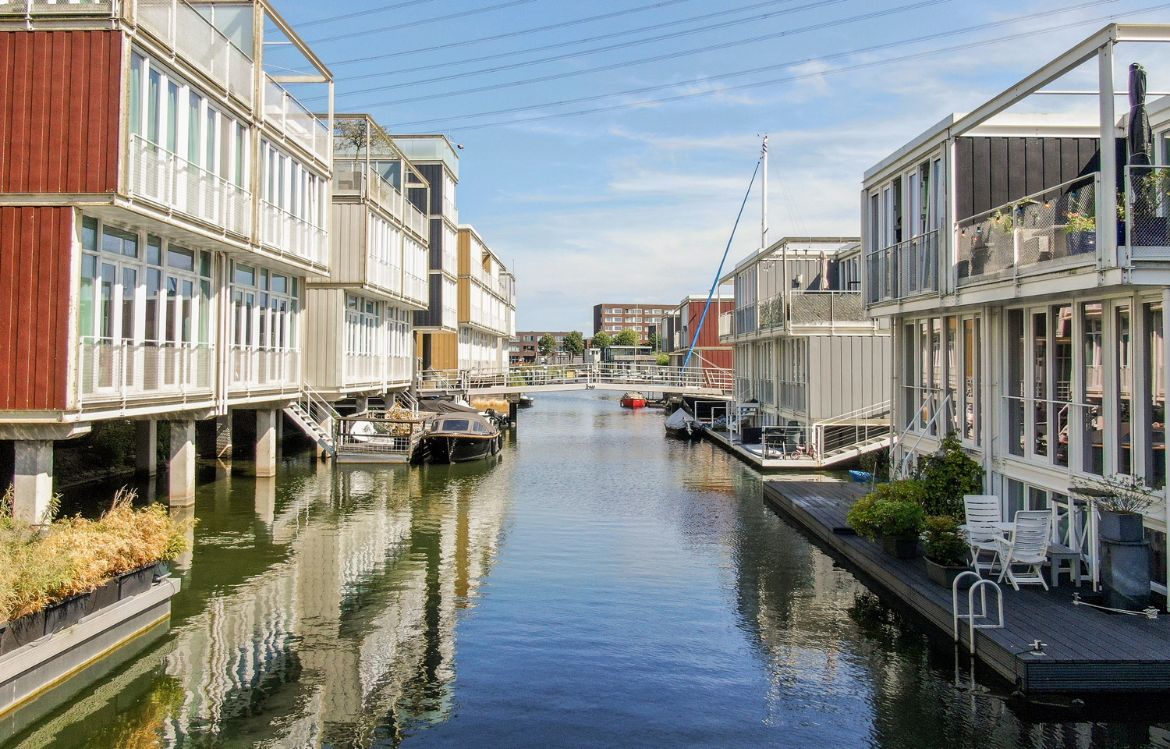 La construction amphibie : s’adapter aux inondations urbaines